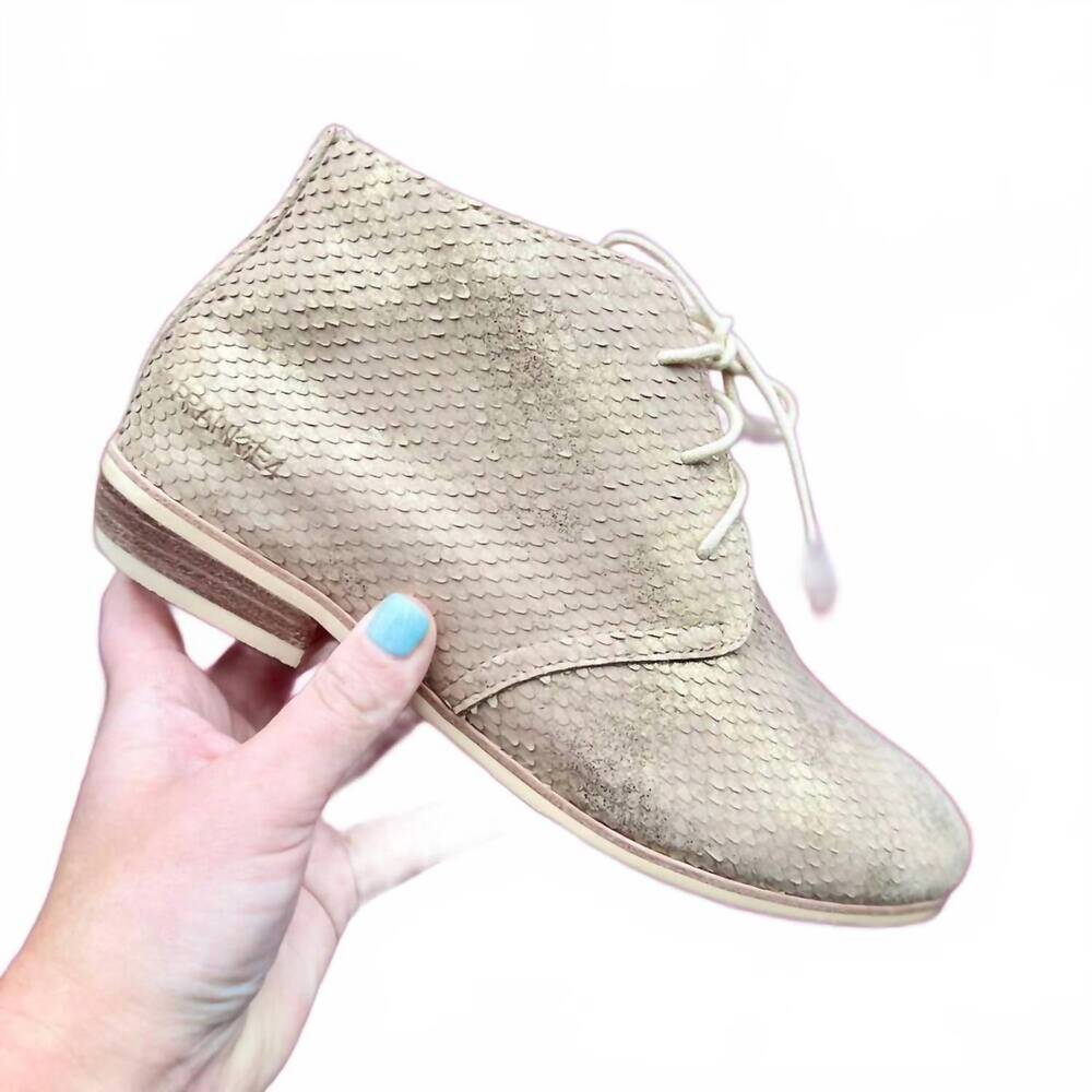 NEW FRANKIE4 women's martha leather bootie in brushed gold